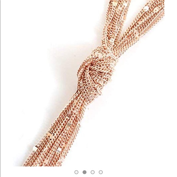 🌸Rose Gold Necklace - Picture 2 of 7